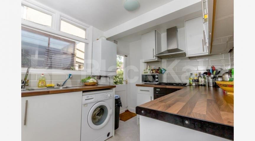 			Amazing Garden Flat !, 2 Bedroom, 1 bath, 1 reception Flat			 Lausanne Road, Crouch End / Harringay Ladder